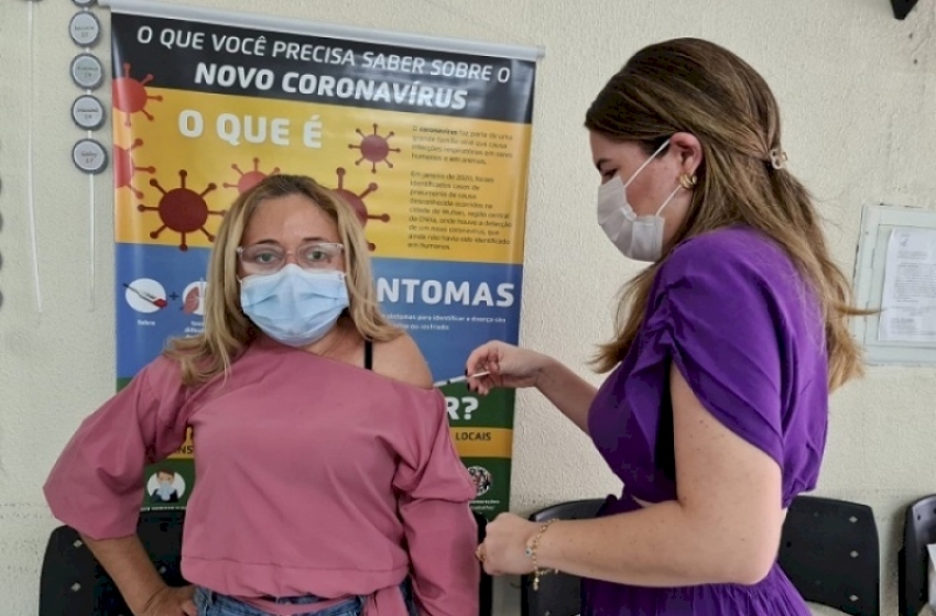 Nesta quarta-feira (28), Secretaria de Saúde de Sousa realiza vacinação no período noturno contra a Poliomielite, Covid-19 e atualização de vacinas de rotina